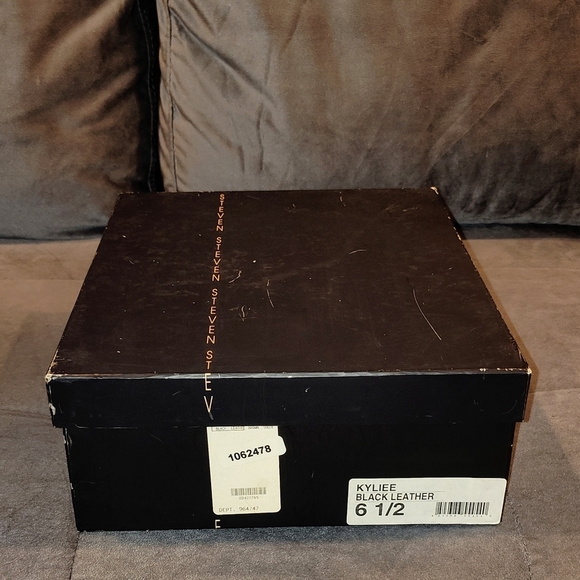 EUC STEVEN BY STEVE MADDEN KYLIEE BLACK LEATHER ANKLE BOOTS 3" HEELS SIDE ZIP 6½ - Picture 8 of 12